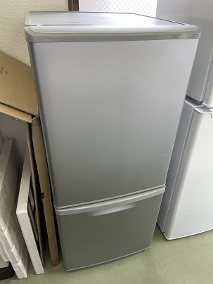 Panasonic ノンフロン2ドア 冷凍冷蔵庫 138L NR-B144W-S 2011年製