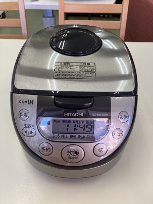 2019年製　日立 IH炊飯器 5.5合炊き　シルバー 炊飯器